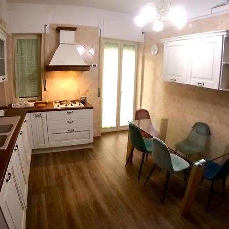 Appartamento The House Of Grandma Napoli Esterno foto